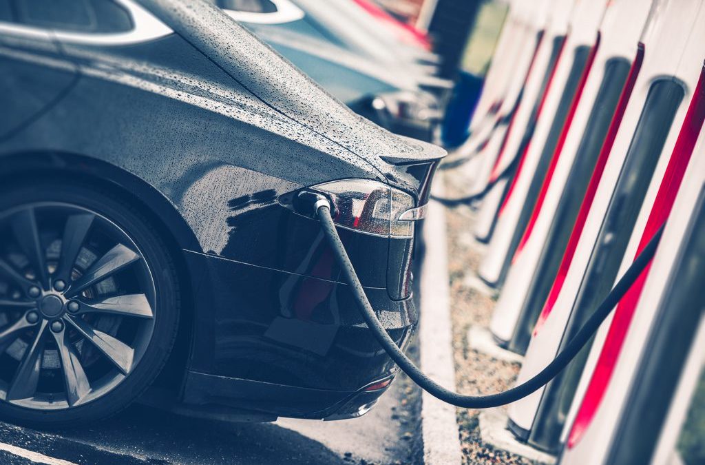 As electric cars turn transportation upside down, Canada is looking the other way: report