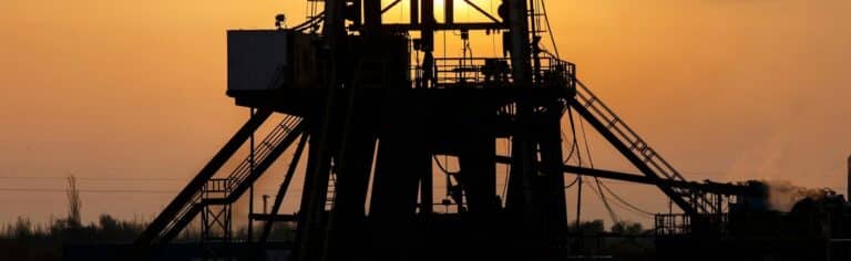 need to transition away from fossil fuel like this oil rig